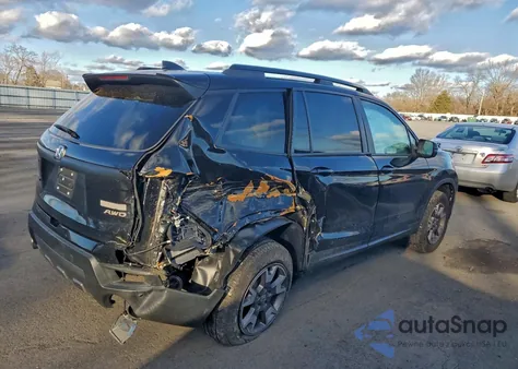 2022 Honda Passport Trail Sport z USA, uszkodzony, nr VIN 5FNYF8H60NB030956